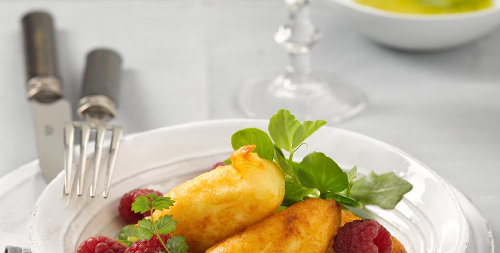 Kartoffel-Waffeln mit Puderzucker und Apfelkompott Rezept - Pfanni