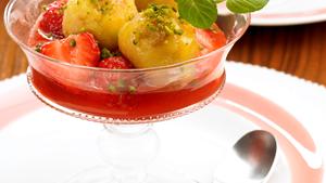 Pfanni Rezept | Süße Semmelknödel zu Erdbeerkompott