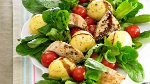 Pfanni Rezept | Feldsalat mit Hähnchenbruststreifen 